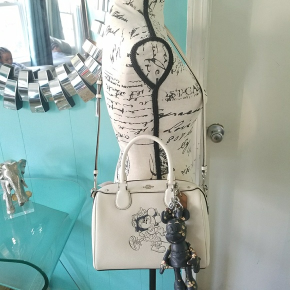 ✔SOLD Coach Disney x MINNIE - Picture 8 of 8